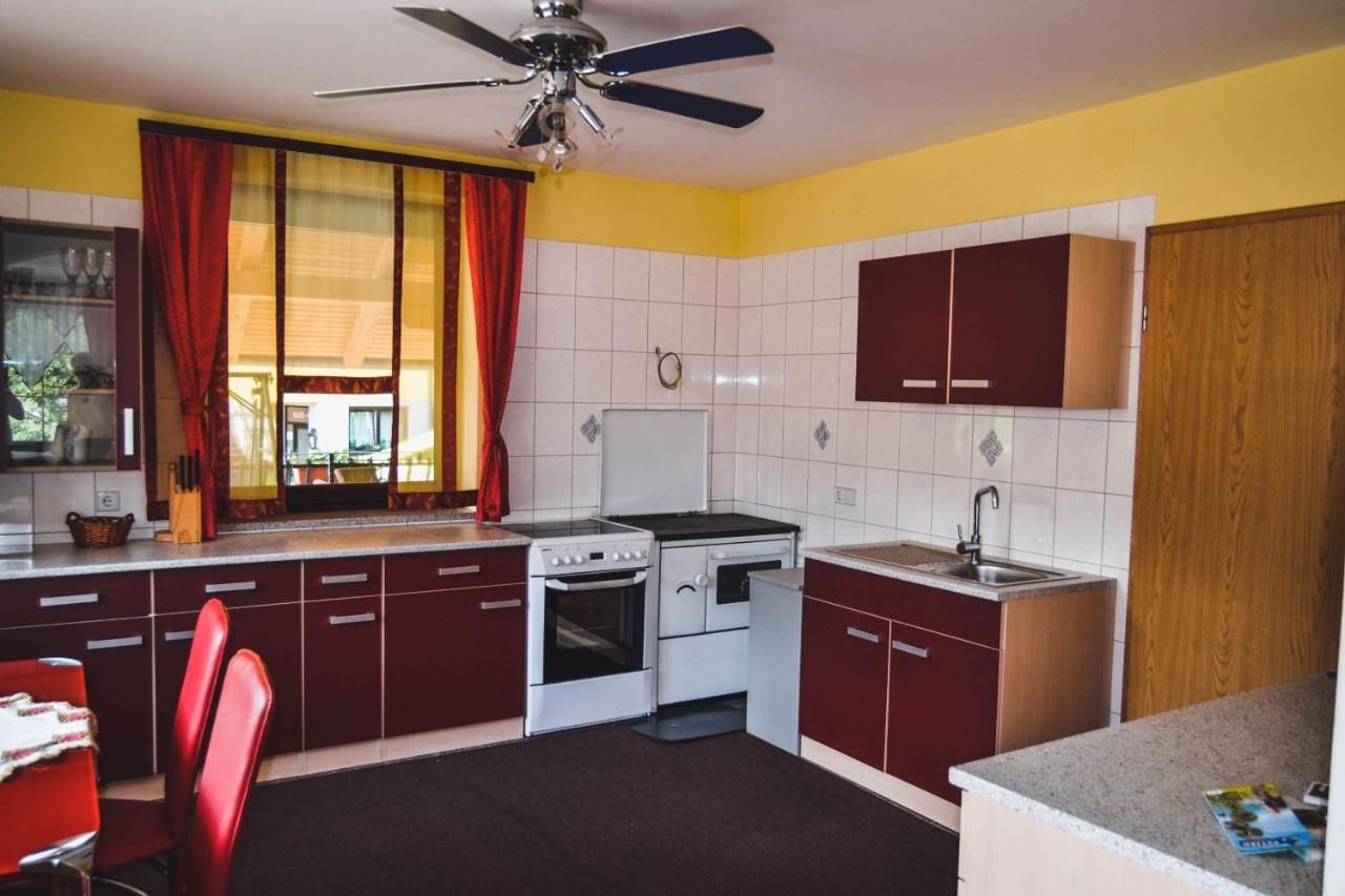 Apartmaji Krebs Mezica Buitenkant foto